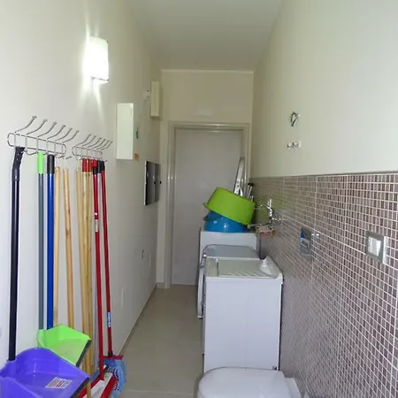 Linda Apartment Felline